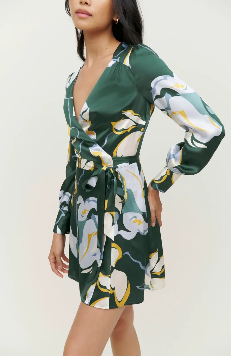 Reformation Floral Green Chrisley Silk Wrap Dress - Imagen 3