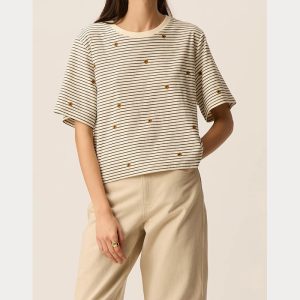 Camiseta de rayas con flores bordadas