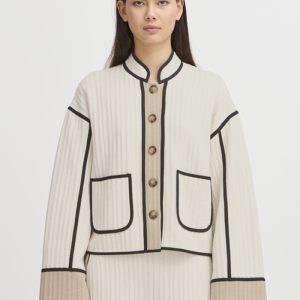 Chaqueta con ribete negro