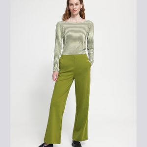 Pantalón verde de corte ancho