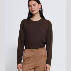 Jersey fino de cuello redondo marrón