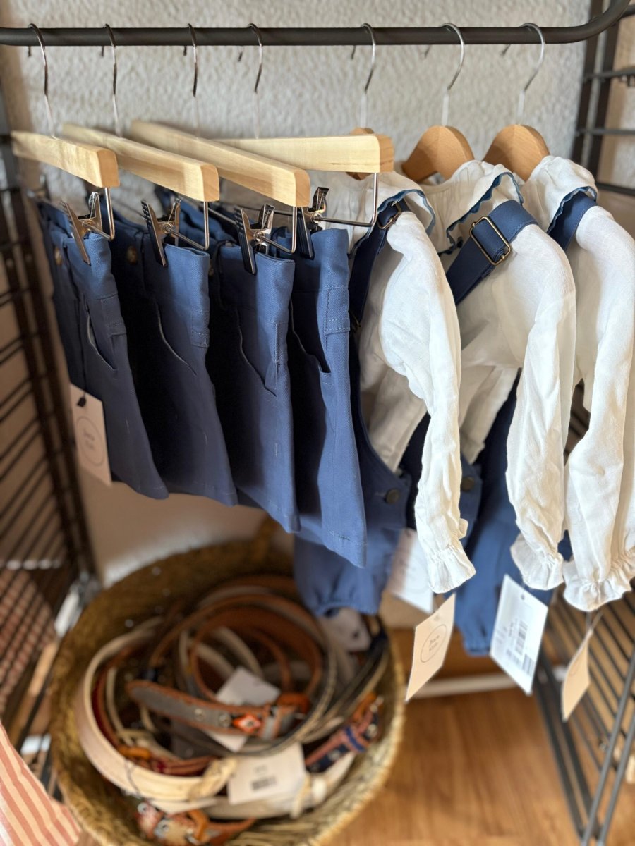 Pantalón corto azul de niño - Imagen 5