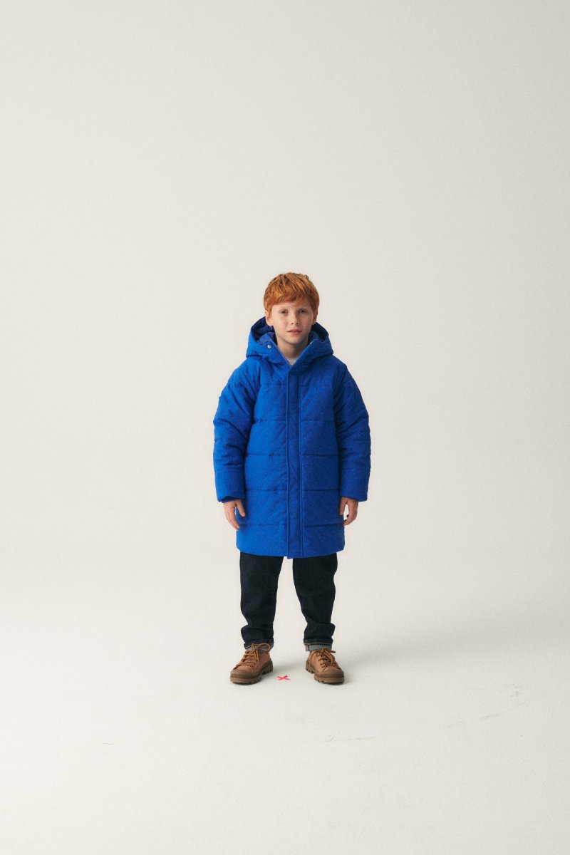 Abrigo unisex plumífero midi con capucha azul - Imagen 6