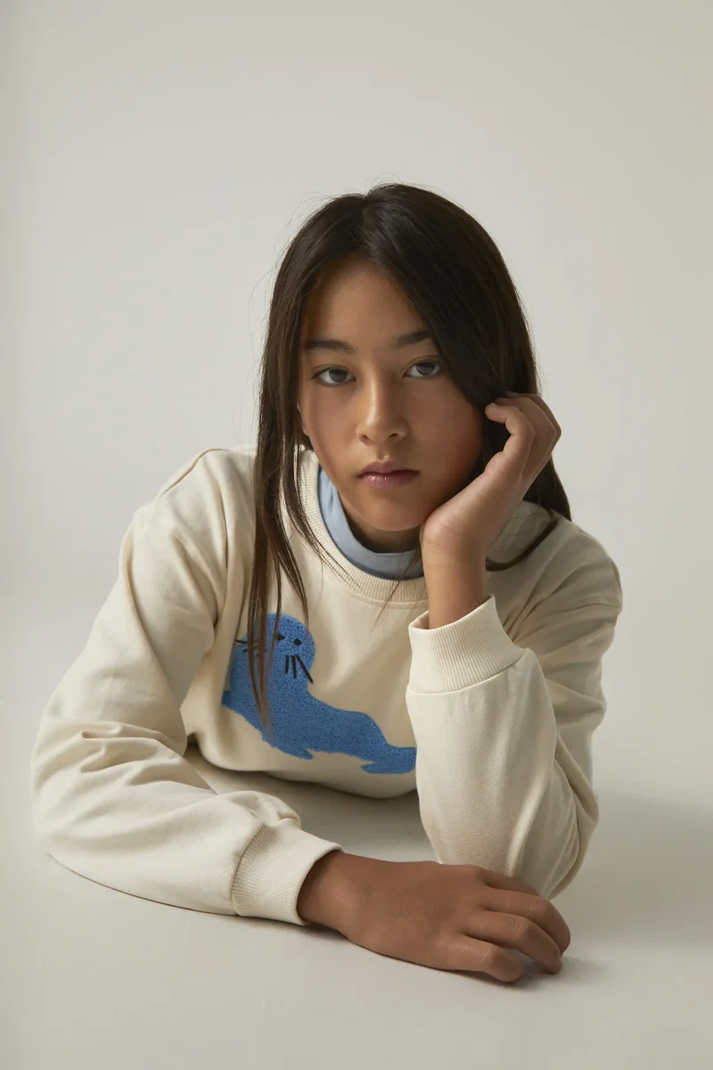 Sudadera unisex de felpa con gráfica de foca - Imagen 4