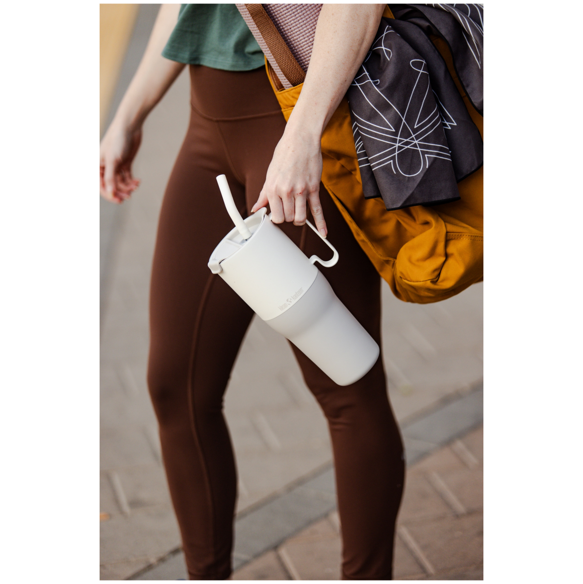 Tumbler Rise 1064 ML con Tapa y Bombilla - Imagen 4