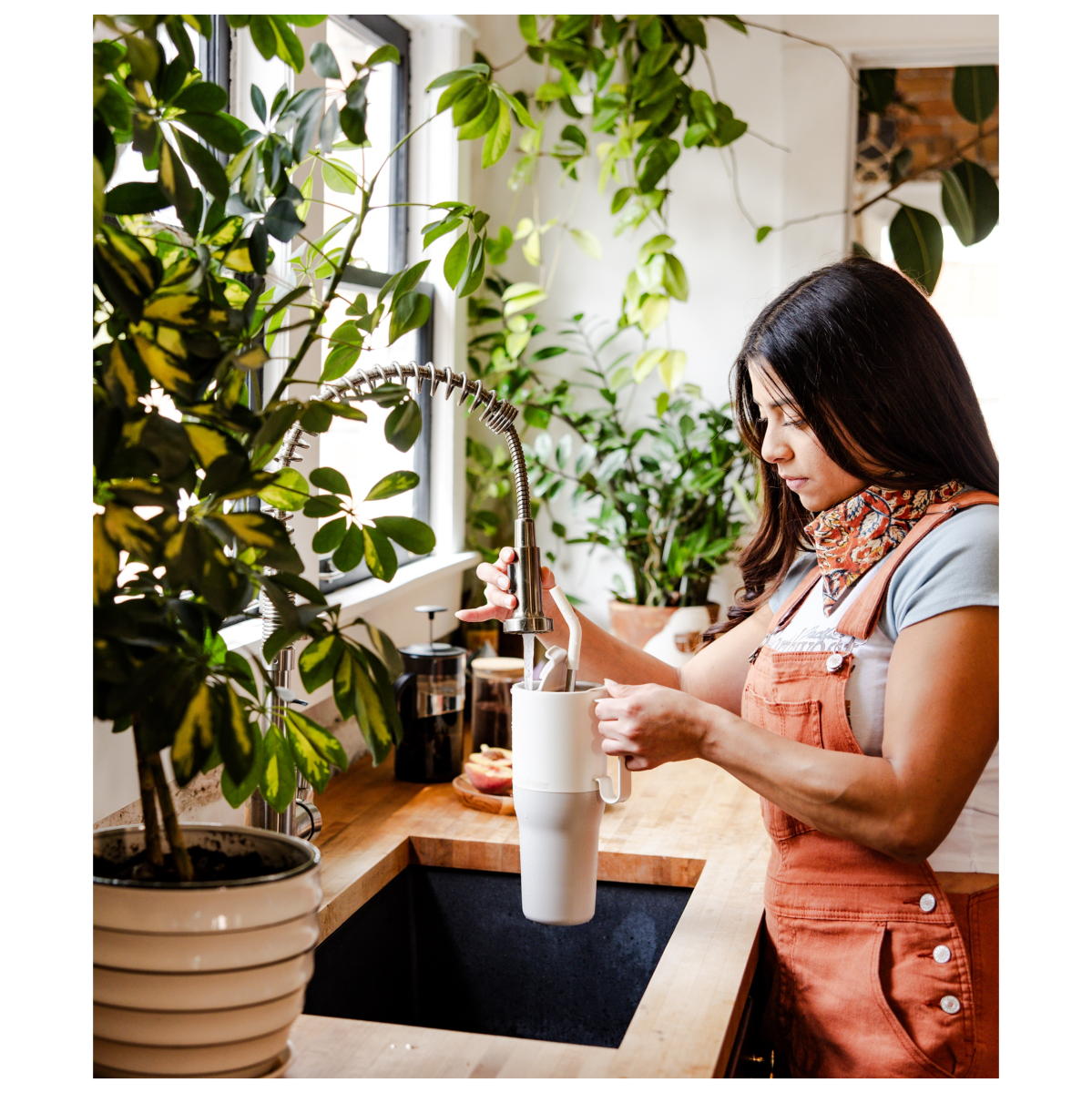 Tumbler Rise 1064 ML con Tapa y Bombilla - Imagen 9