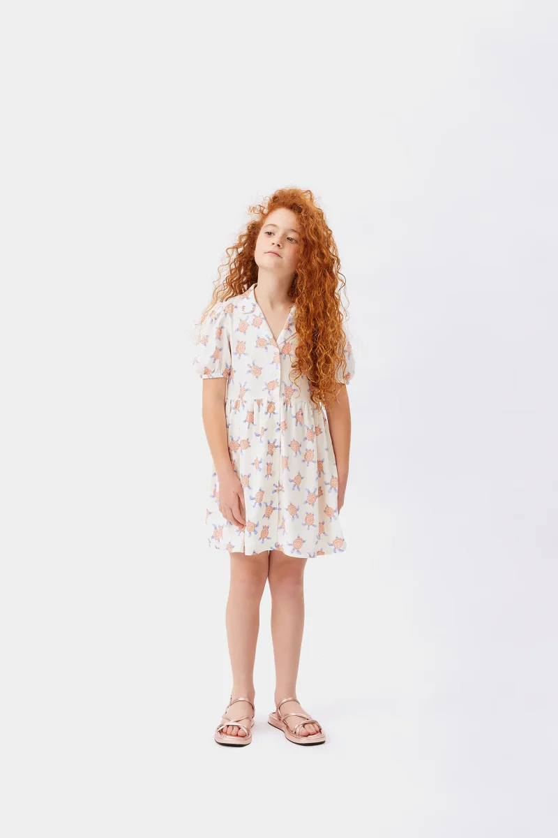 Vestido corto de niña en rayón LENZING™ ECOVERO™ de tortugas - Imagen 2