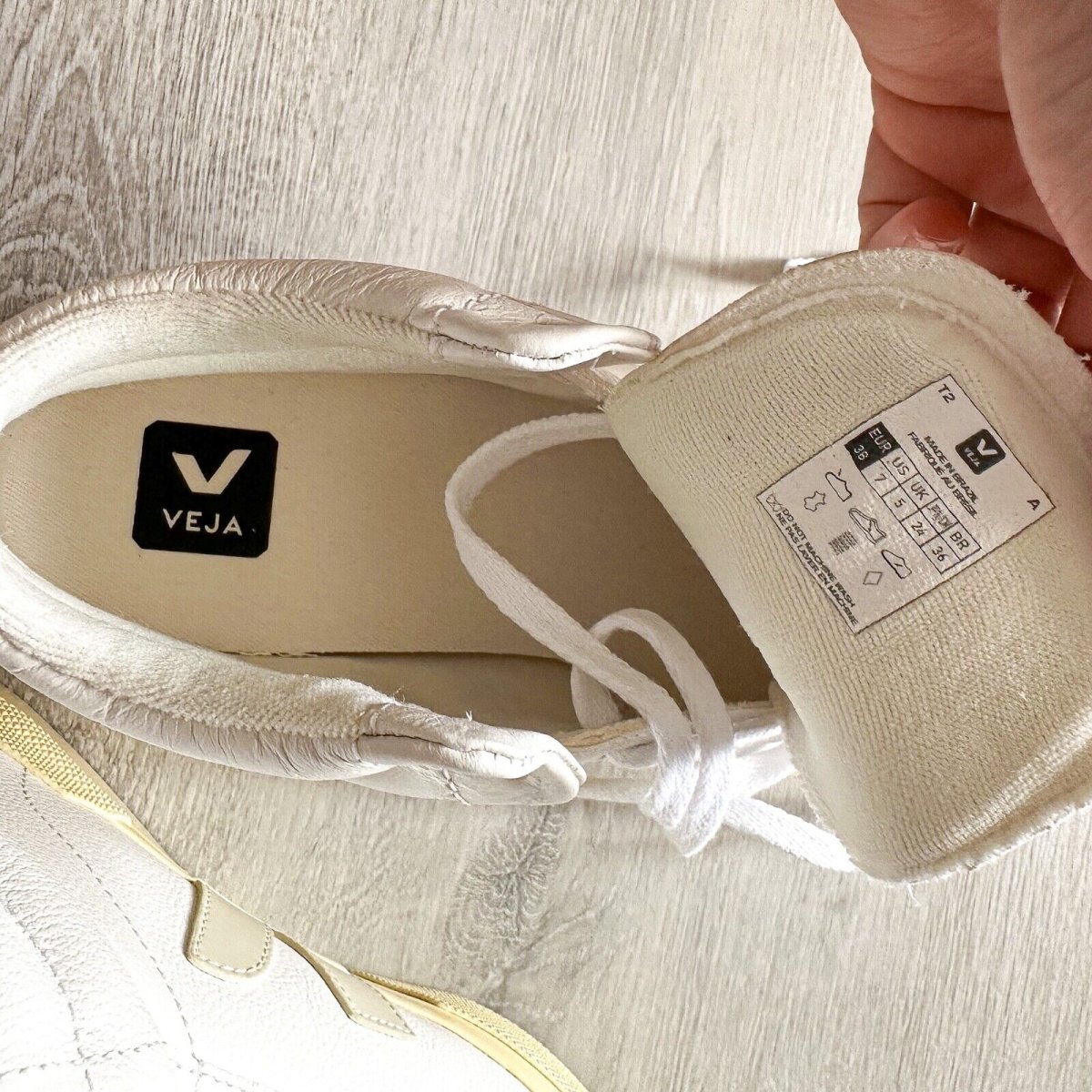 VEJA Minotaur White Leather High Top Trainers - Imagen 9