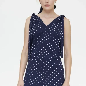 Top con estampado mini dots azul marino