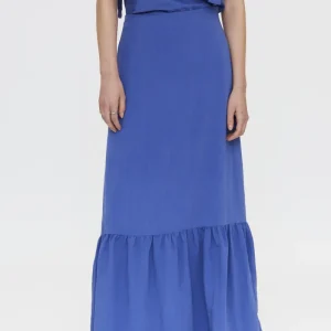 Falda larga azul con volantes
