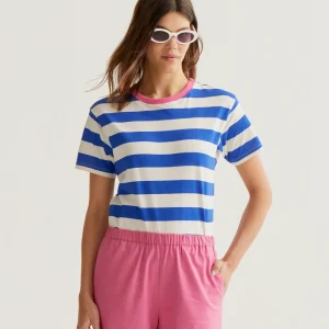 Camiseta con estampado de rayas azul y blanco