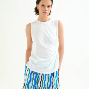 Camisa blanca 100% algodón con detalle drapeado