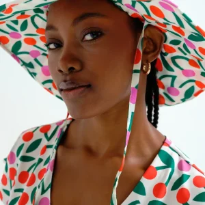 Sombrero con estampado Guinda