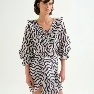Top playero con estampado Wave Black & White con volantes