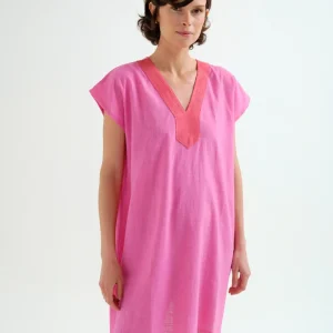 Kaftan corto rosa con escote fucisa