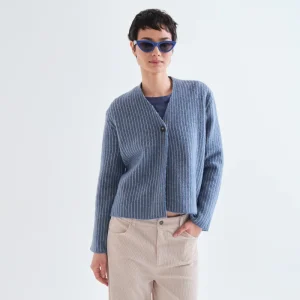 Cárdigan con estampado de rayas azul claro y blanco