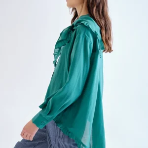Camisa con pañuelo verde