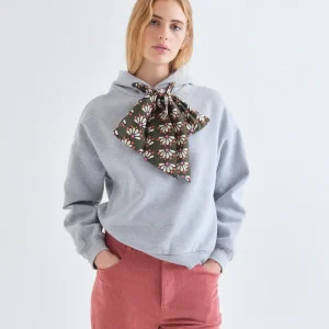 Sudadera negra con lazada estampada Geometry