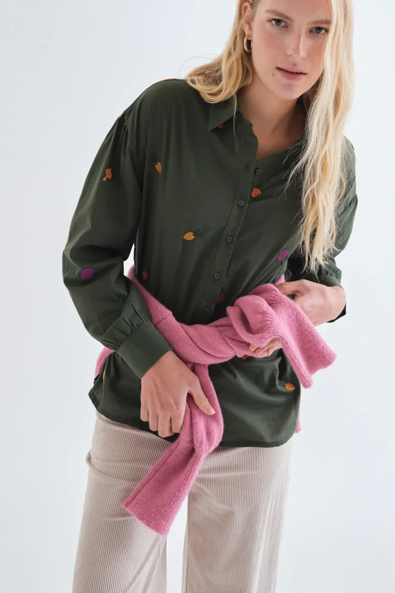 Camisa 100% algodón con bordados de vegetales - Imagen 6