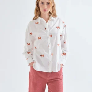 Camisa 100% algodón con bordado de zorritos