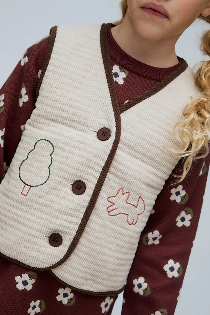 Chaleco de niña con bordado árbol y volpe - Imagen 3