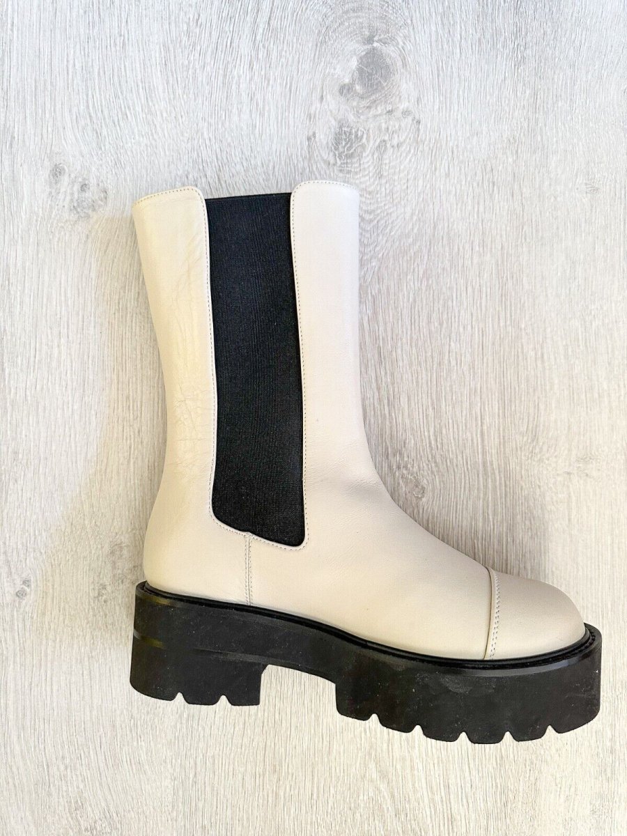 Stuart Weitzman Presley Chunky Chelsea Oat White Utility Boots - Imagen 2