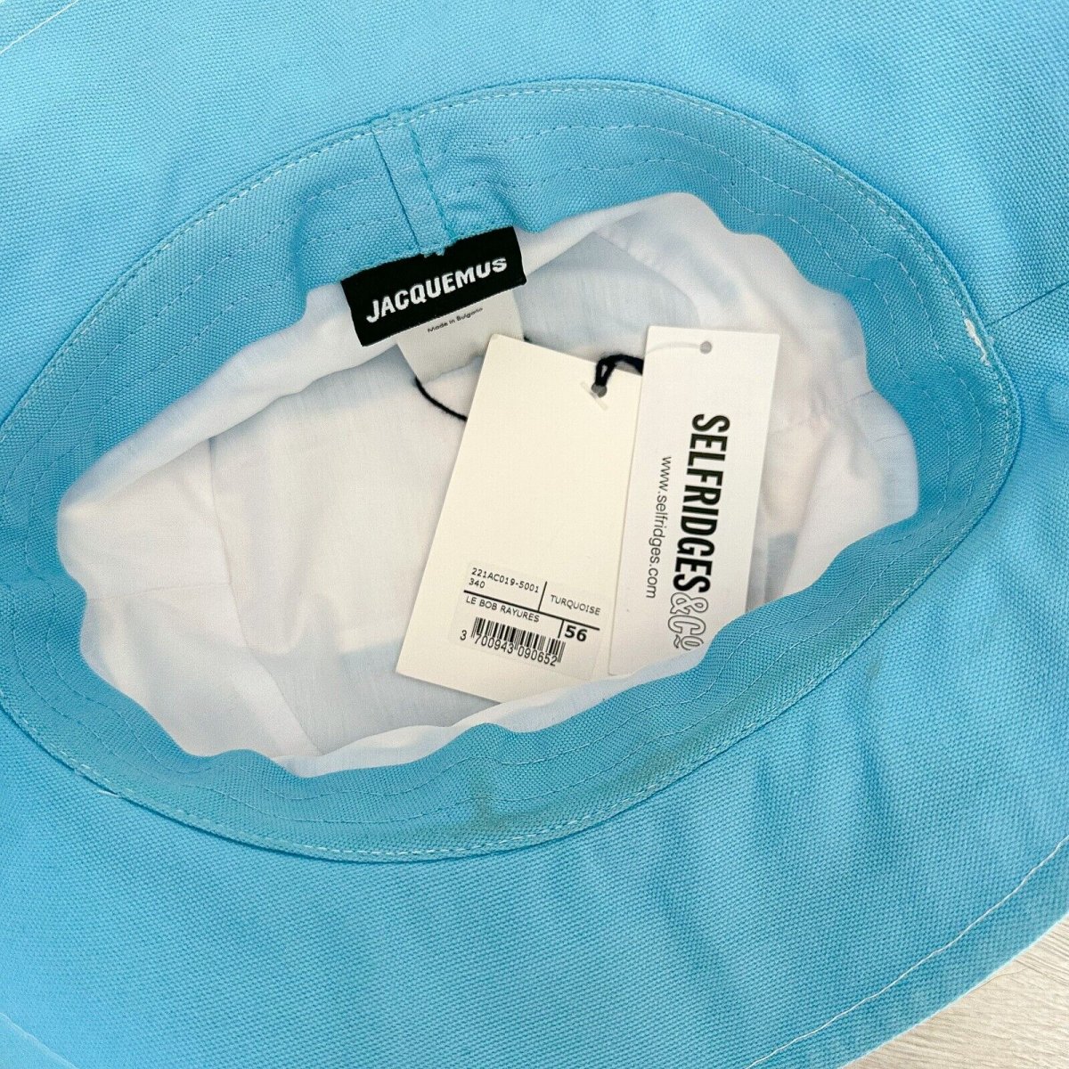 JACQUEMUS Logo Embossed Blue White Stripe Bucket Hat Le Bob Rayures - Imagen 9