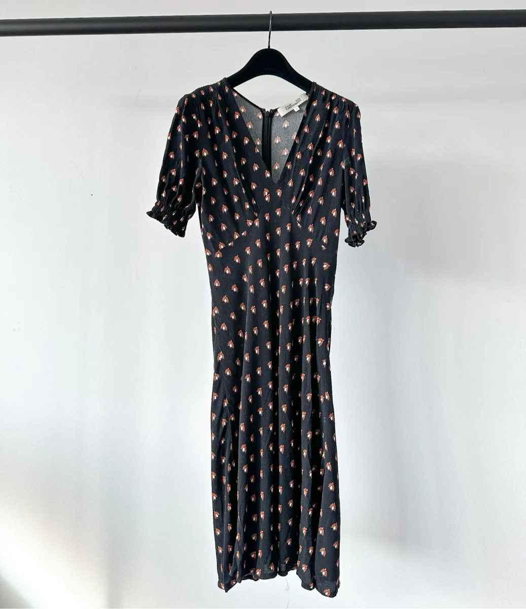 Diane Von Fursternberg Black V-Neck Crepe Printed Dress - Imagen 8