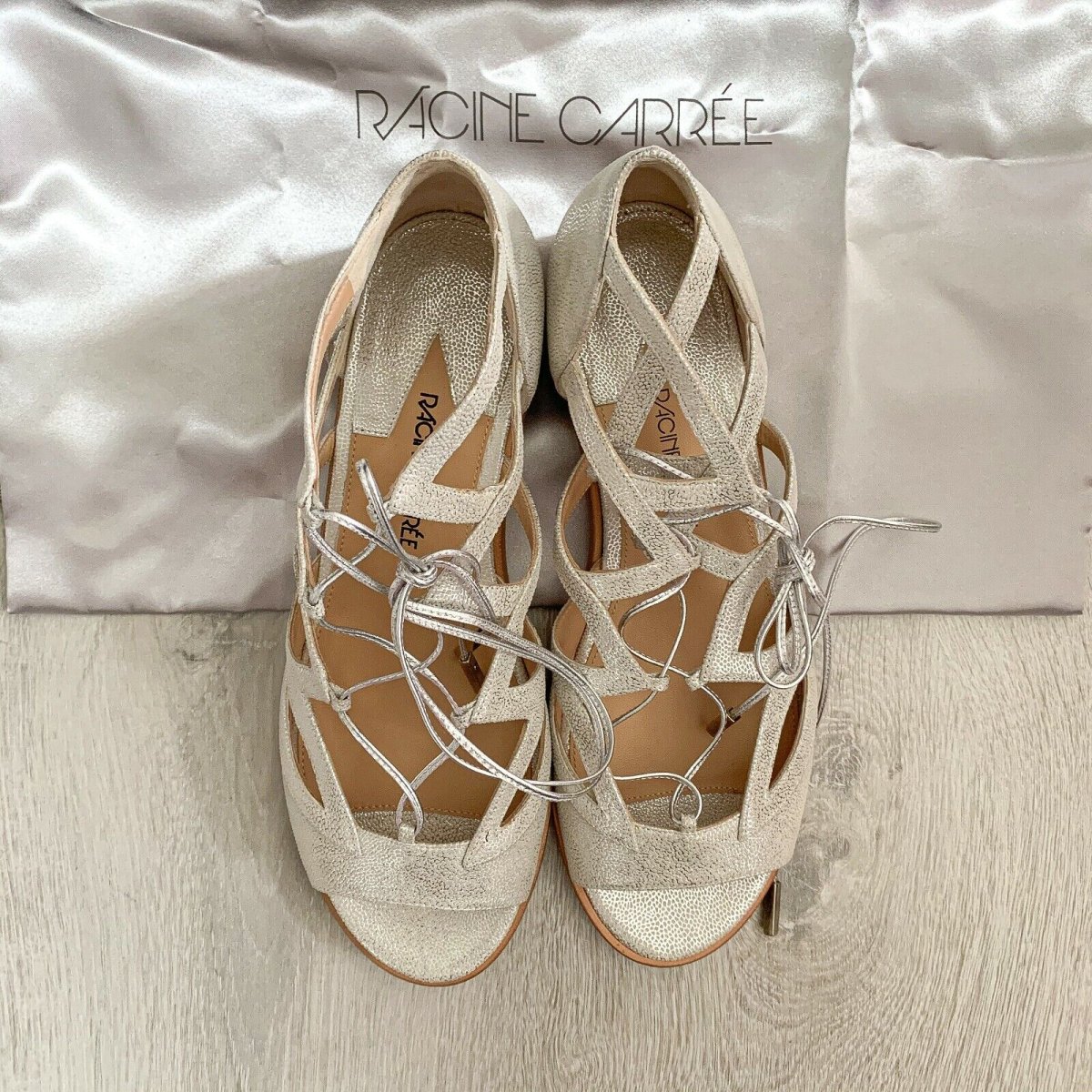 RACINE CARRÉE Silver Cut Out Lace Strappy Sandals Flats - Imagen 9