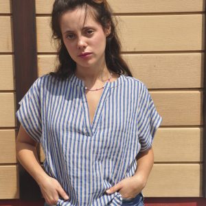 Blusa de rayas azules de algodón