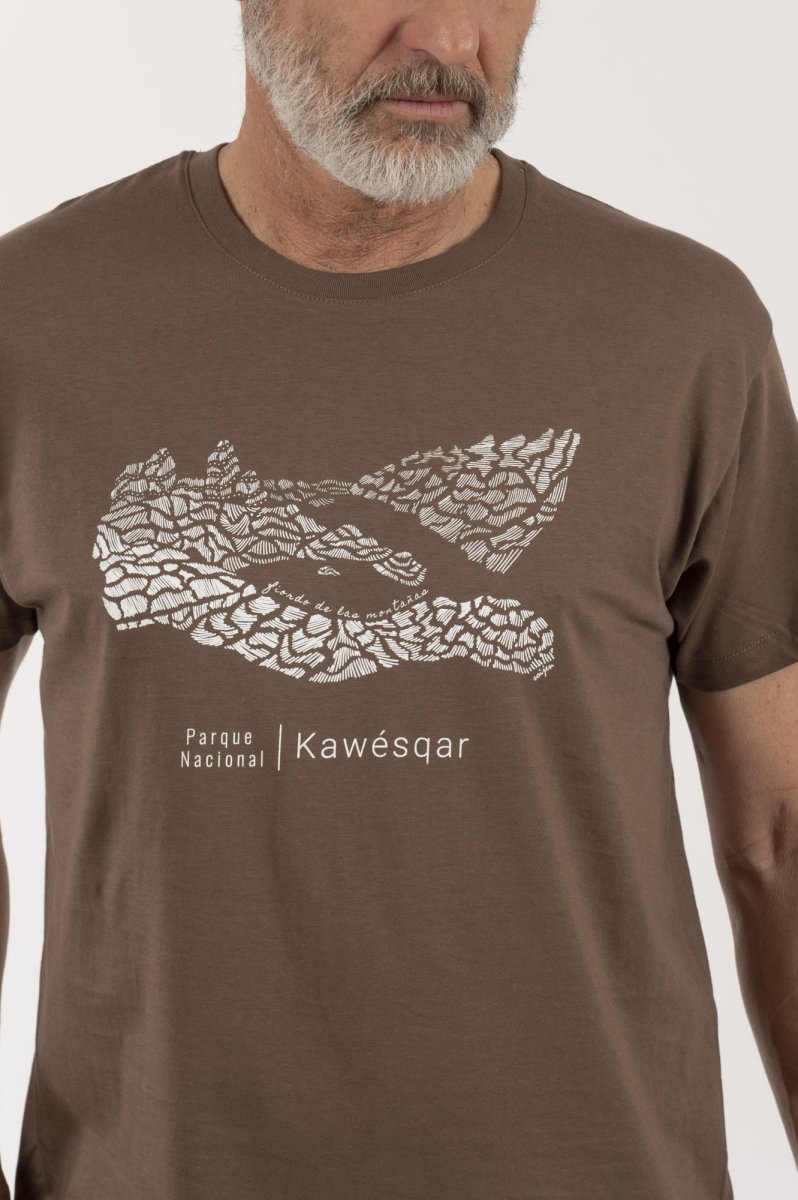Polera Parque Kawesqar Hombre – Café - Imagen 5