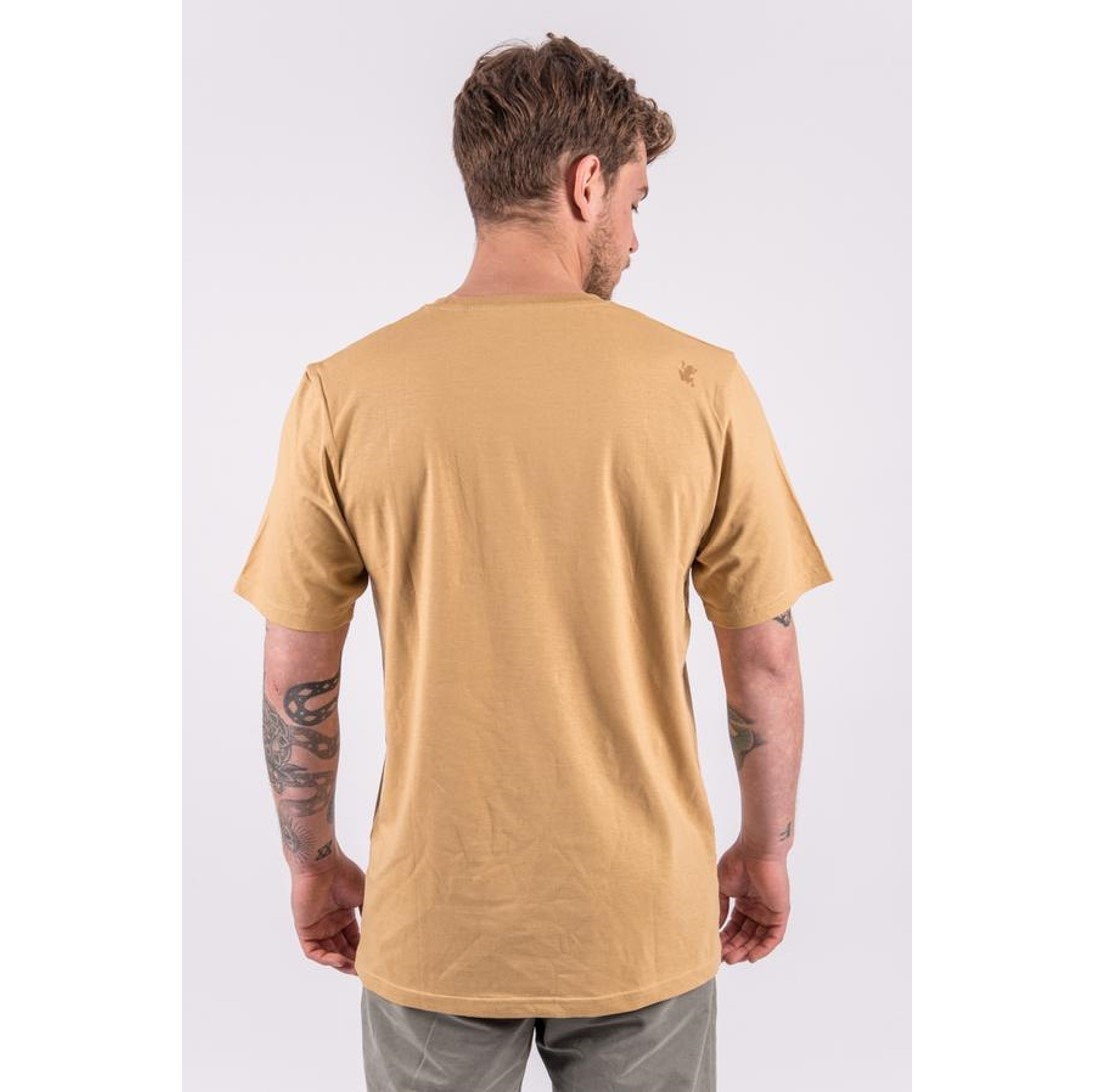Polera con Bolsillo Mc Hombre Cafe - Imagen 3