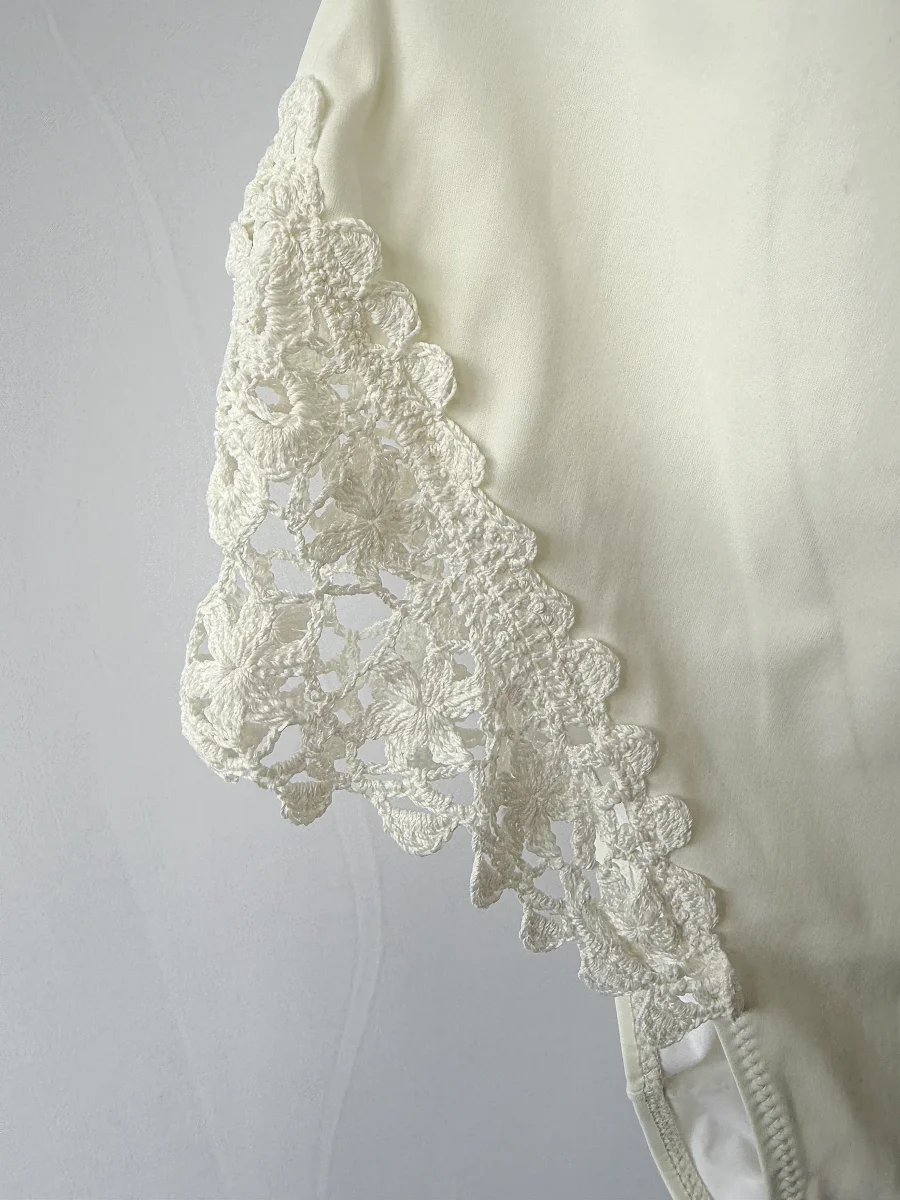 Pain De Sucre Cream Crochet Hip Sides V-neck Swimsuit - Imagen 3