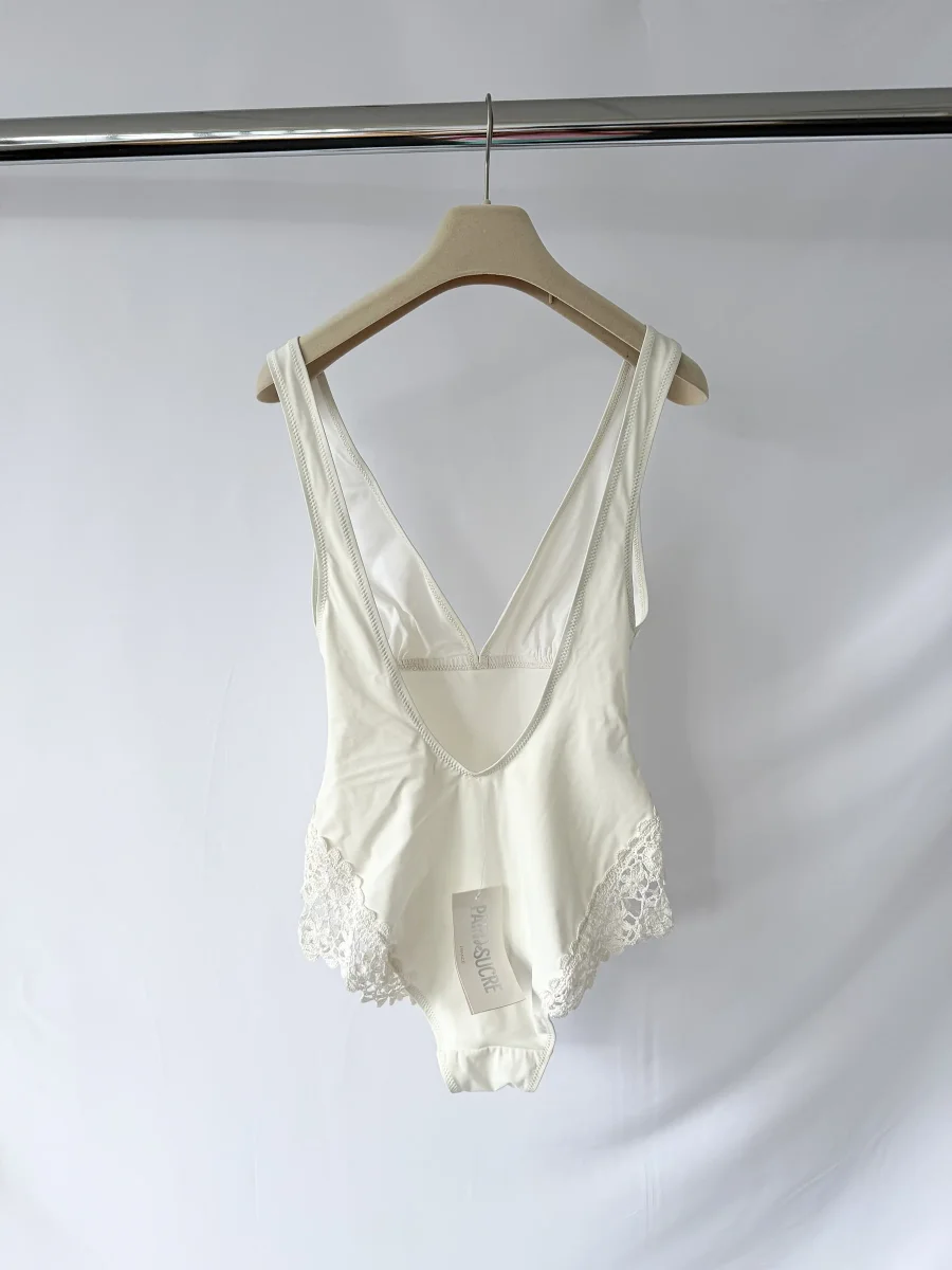 Pain De Sucre Cream Crochet Hip Sides V-neck Swimsuit - Imagen 5