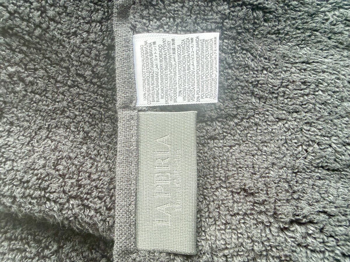 La Perla Black Towel Gold Lace Trim Towel - Imagen 4