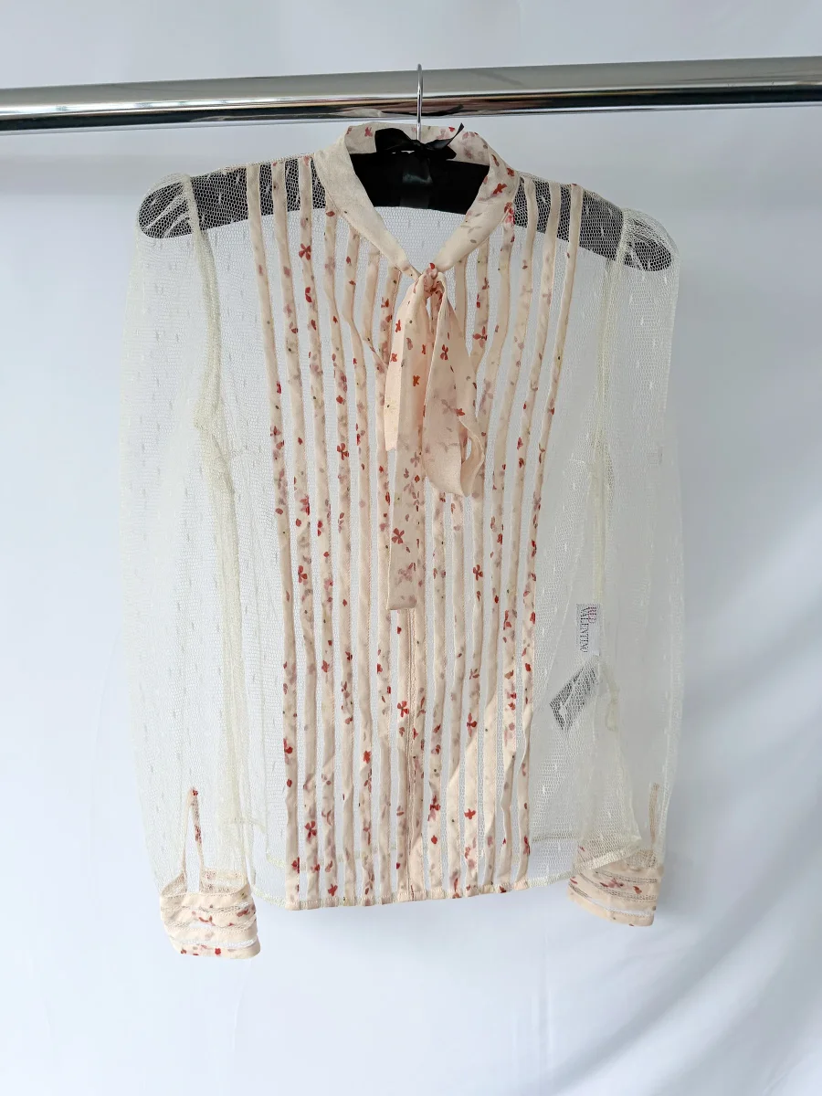 Red Valentino Bow Tie Sheer Floral Detail Blouse - Imagen 2