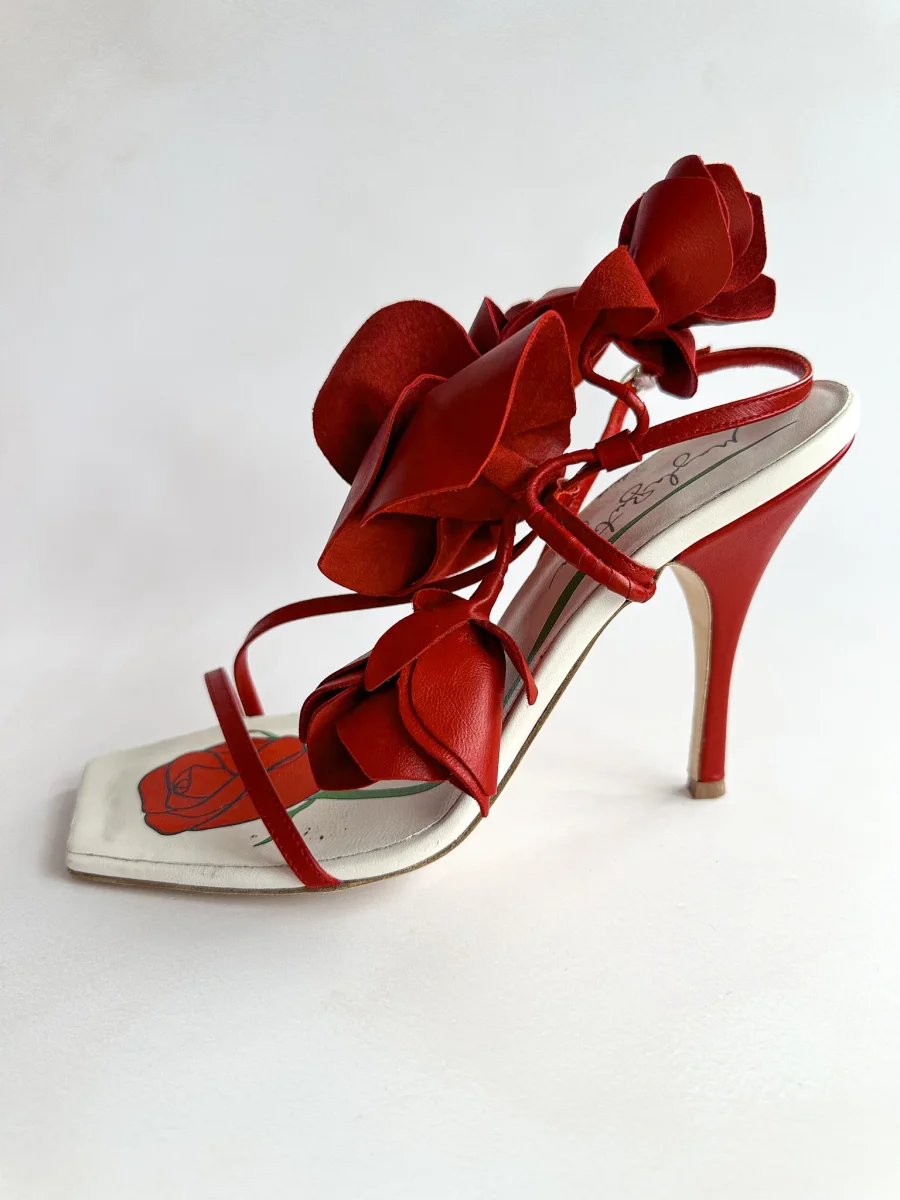 Magda Butrym Red Flower Leather Detail Sandal High Heels - Imagen 5