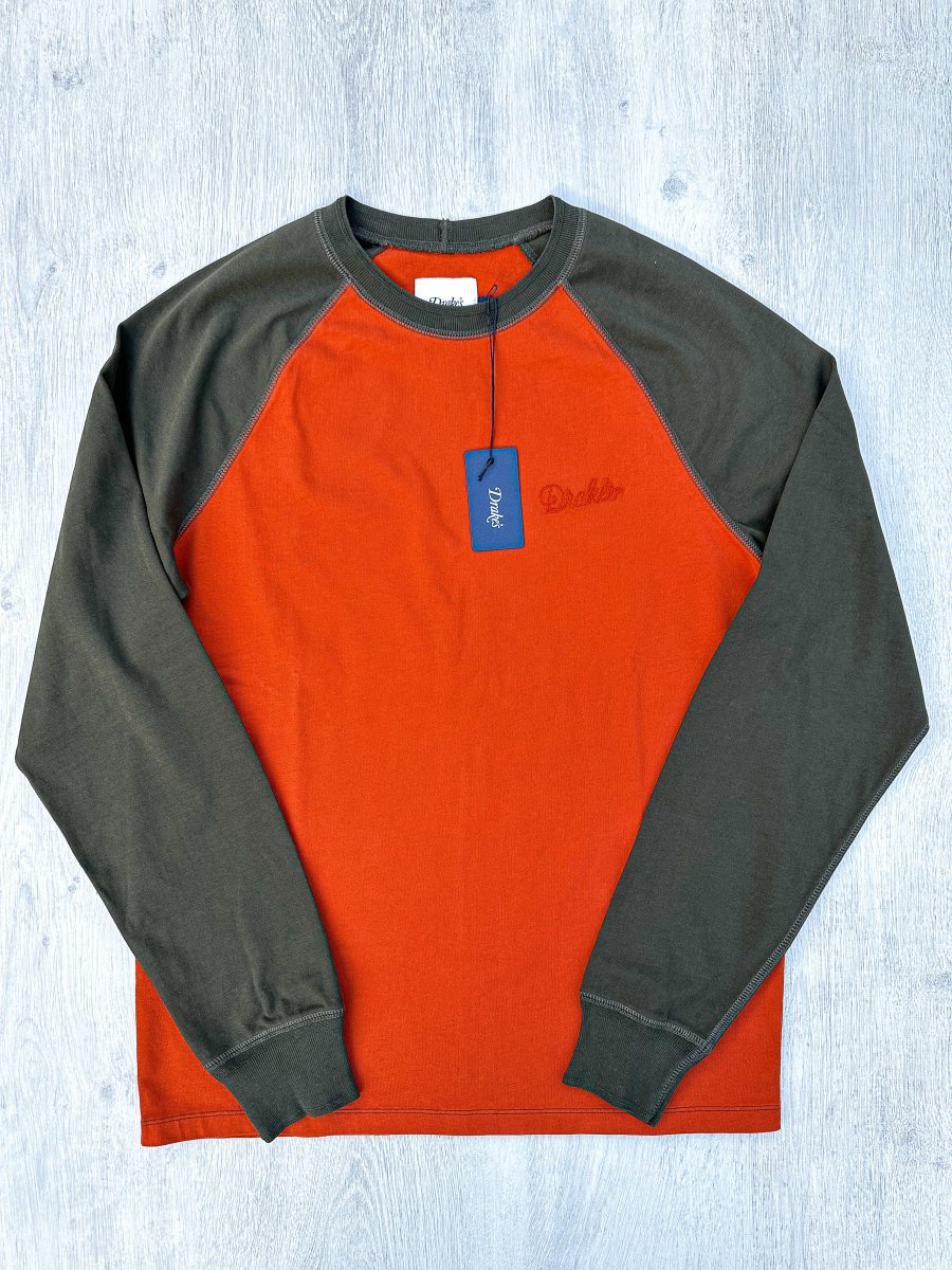 Drake's Rust & Green Long Sleeve Hiking Tee With Chain Stitch Logo - Imagen 4