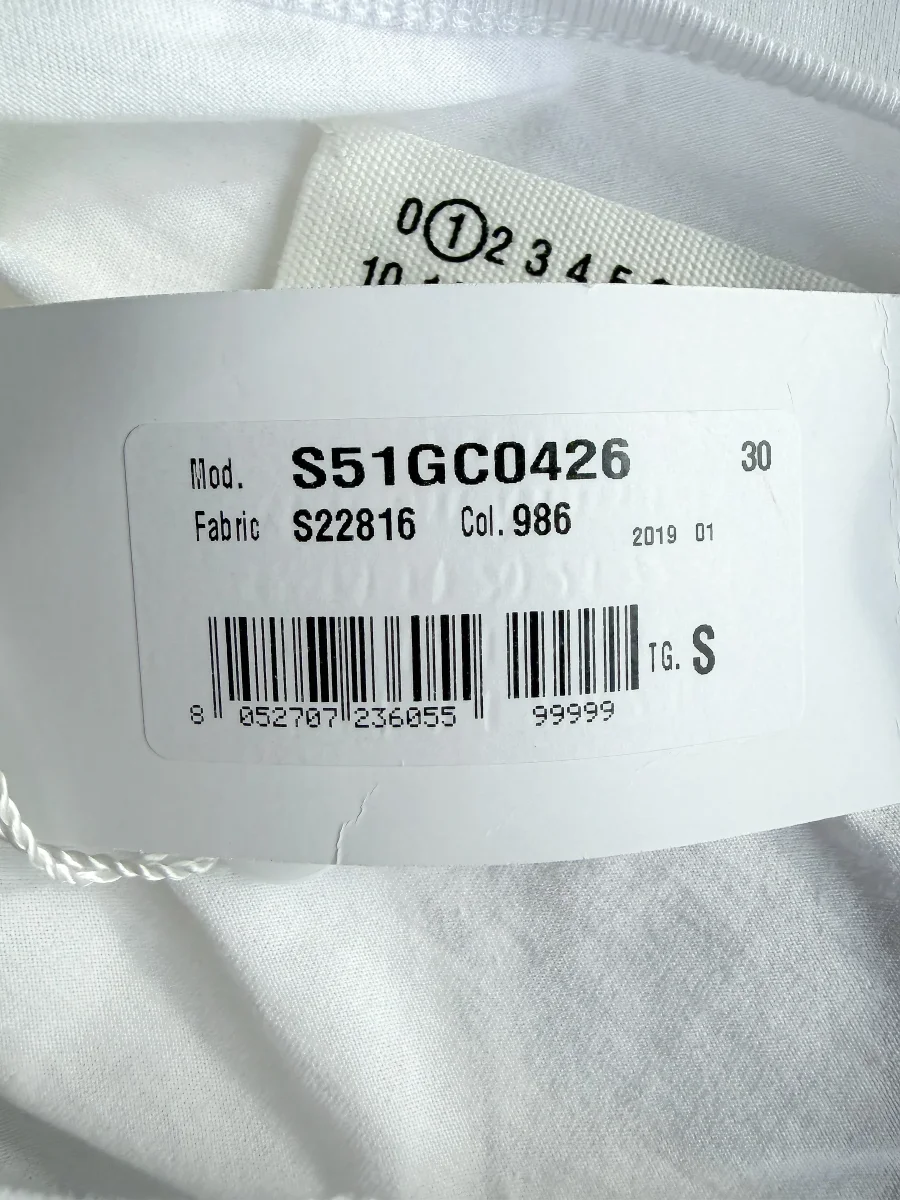 Maison Margiela 1 White Long Sleeve Cold Shoulder Neon Detail Top - Imagen 8
