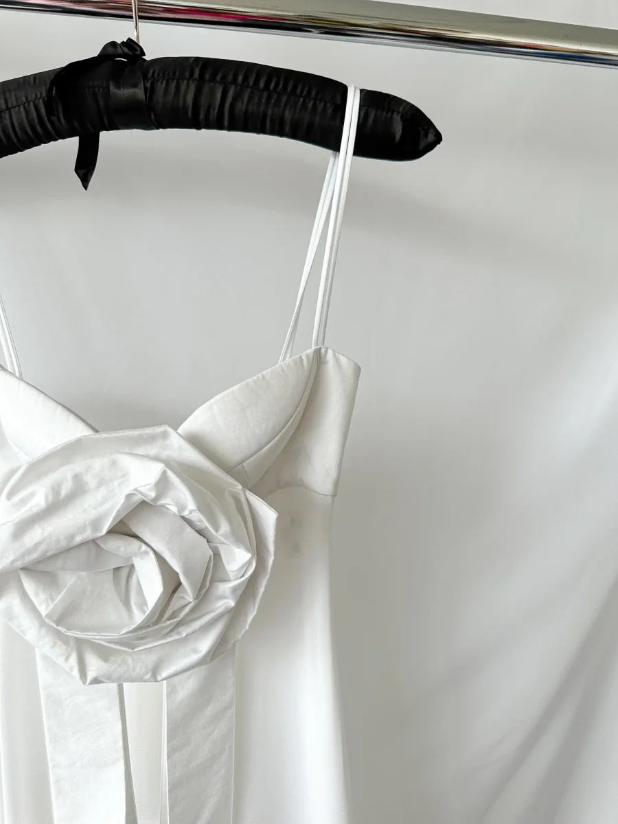 Magda Butrym Rose White Sweetheart Midi Dress - Imagen 7
