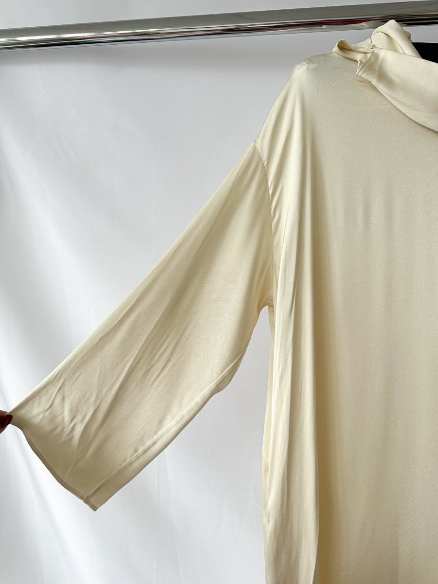 The Row Ivory Cowl Neck Silk Twill Long Sleeve Santia Dress - Imagen 9