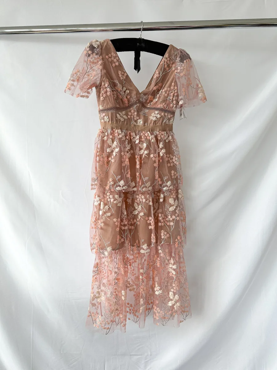 Self-Portrait Pink Flower Mesh Tiered Midi Dress - Imagen 4