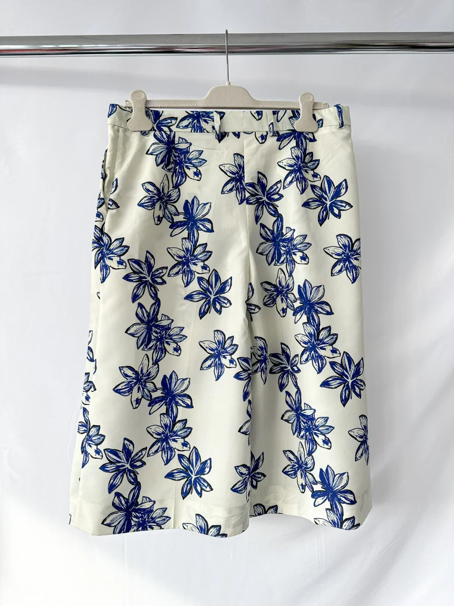 Nina Ricci Blue Floral Print Long Culottes Shorts - Imagen 6