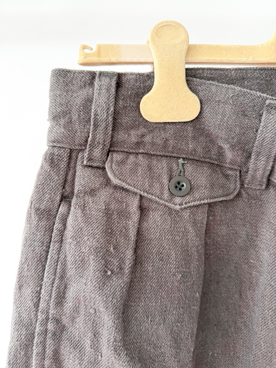 Nigel Cabourn Hemp Desert Shorts Charcoal Grey Double Pleat - Imagen 4