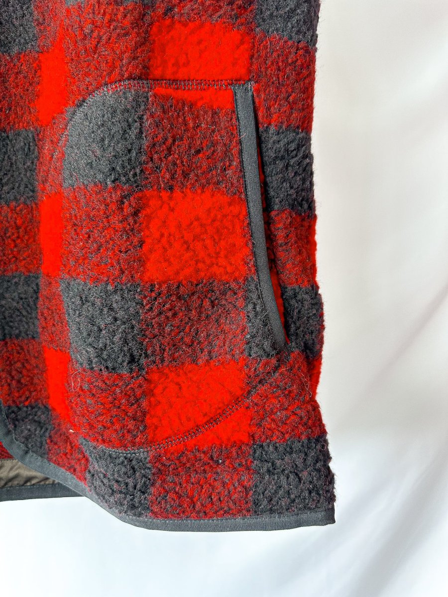 Drake's Buffalo Check Wool Blend Bouclé Vest Gilet In Red Black - Imagen 5