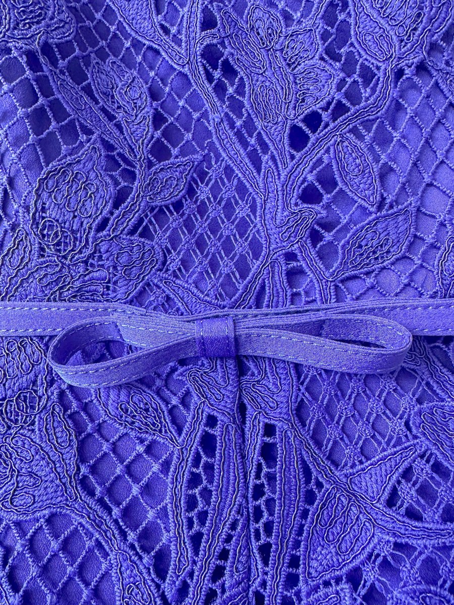 Self-Portrait Cobalt Blue Lace Belted Midi Dress - Imagen 4