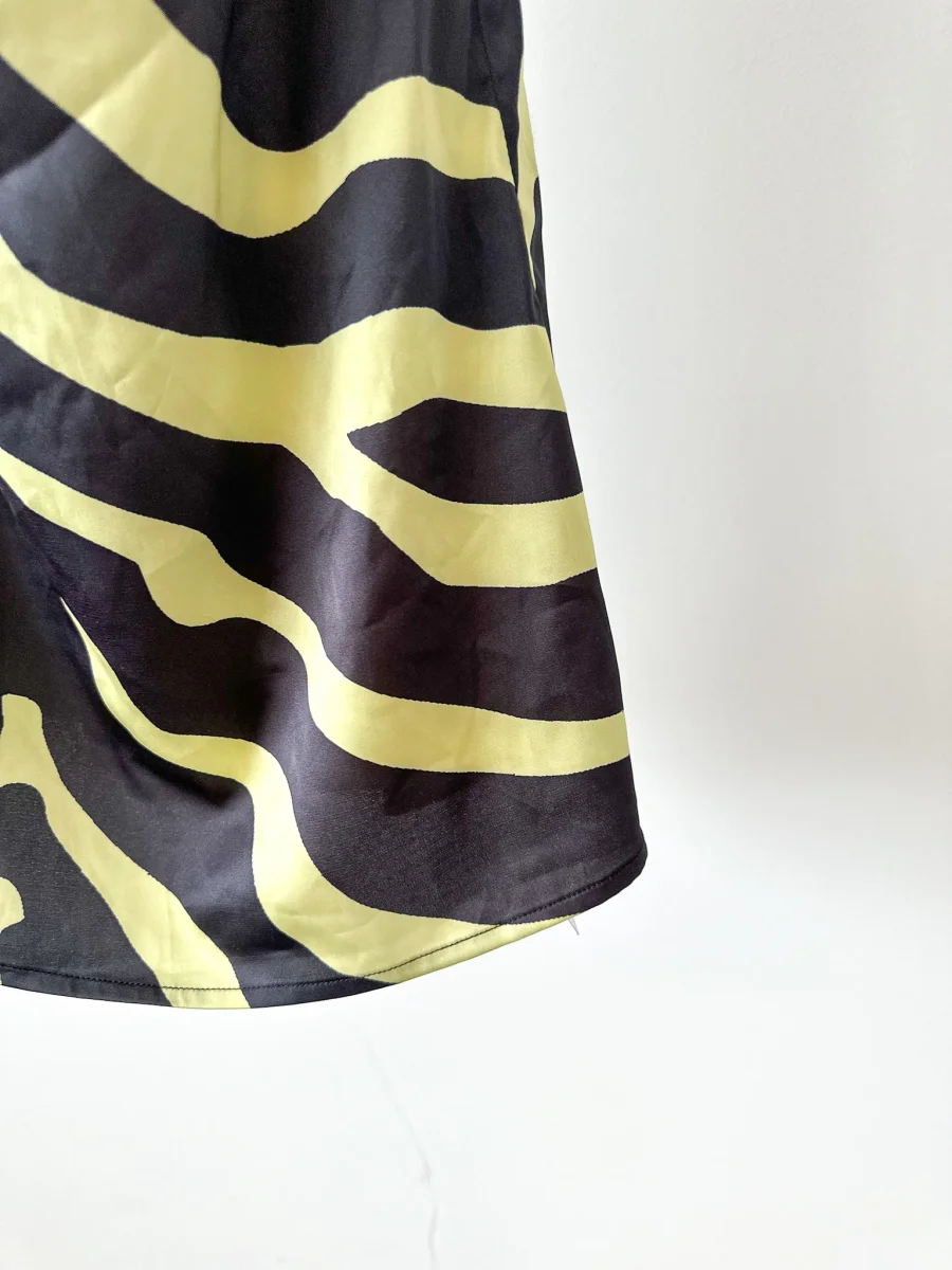 De La Vali Frisco Spaghetti Strap Tiger Black Neon Mini Dress - Imagen 8