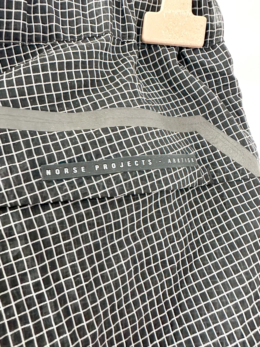 Norse Projects Arktisk Black Ripstop Shorts - Imagen 6