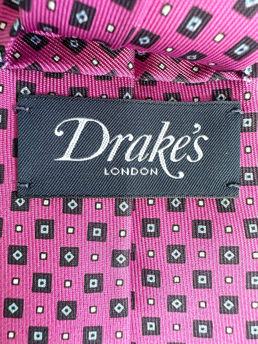 Drake's Pink Navy Diamond Geometric Print Silk Tie - Imagen 6