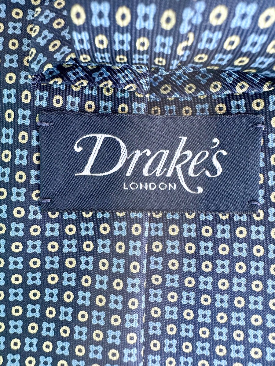 Drake's Geometric Navy Tie With Mustard Blue Floral - Imagen 7